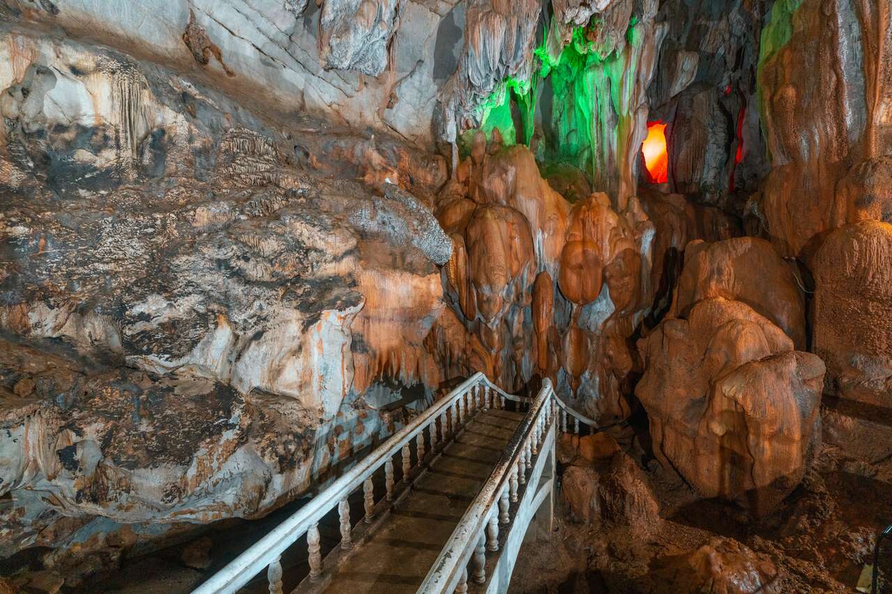Capture the authentic charm of Vang Vieng’s lush scene